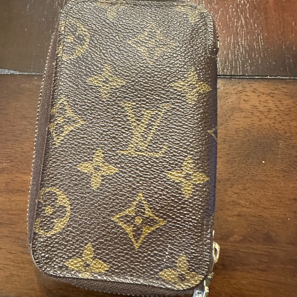 Authentic Vintage Louis Vuitton Zip Around Keyholder. Rare - Picture 3 of 10